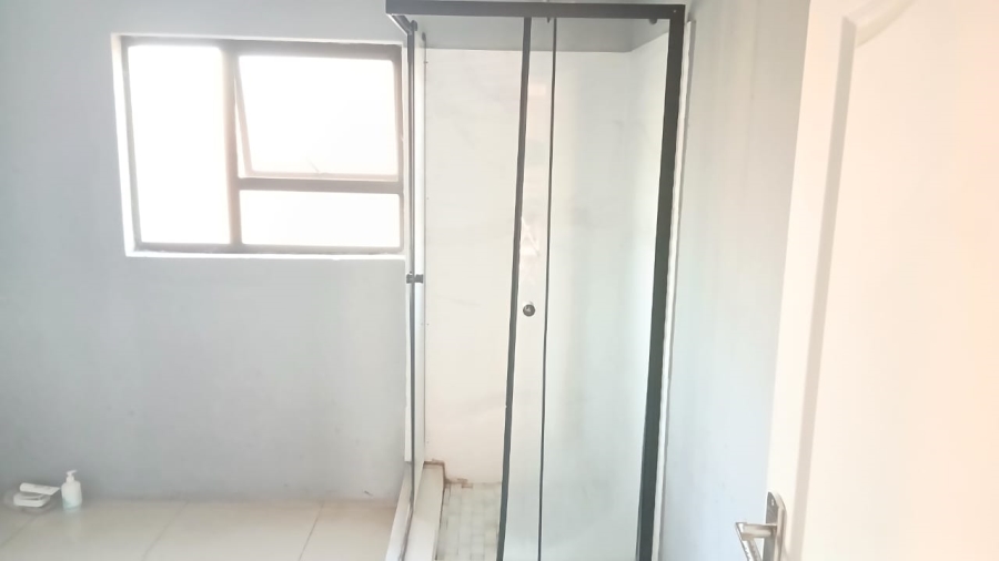 To Let 5 Bedroom Property for Rent in Melodie North West